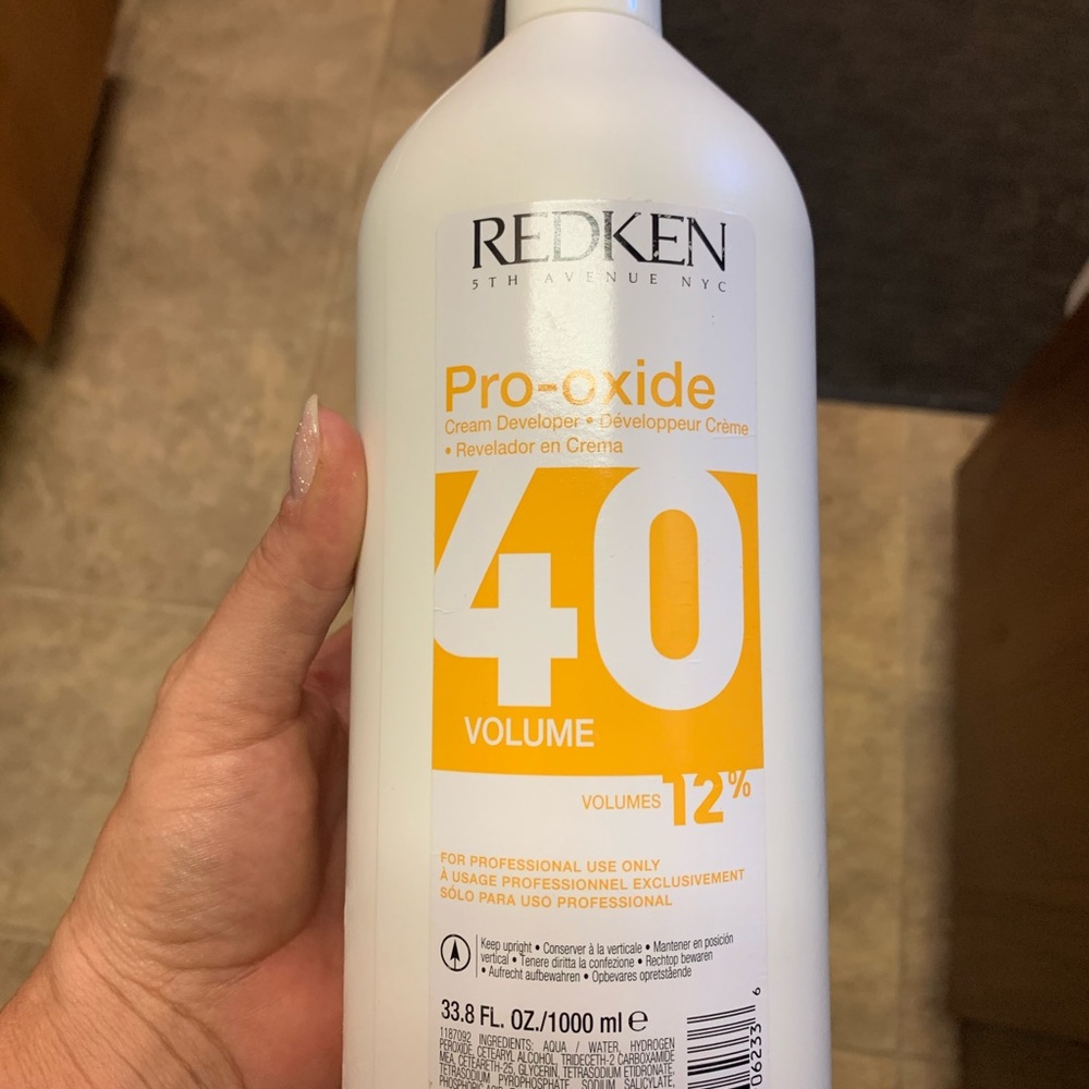 Redken 40vol. Developer